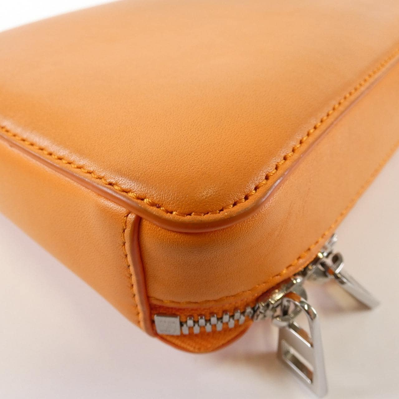 Loewe Vertical Crossbody Pocket C565S59X01 Shoulder Bag
