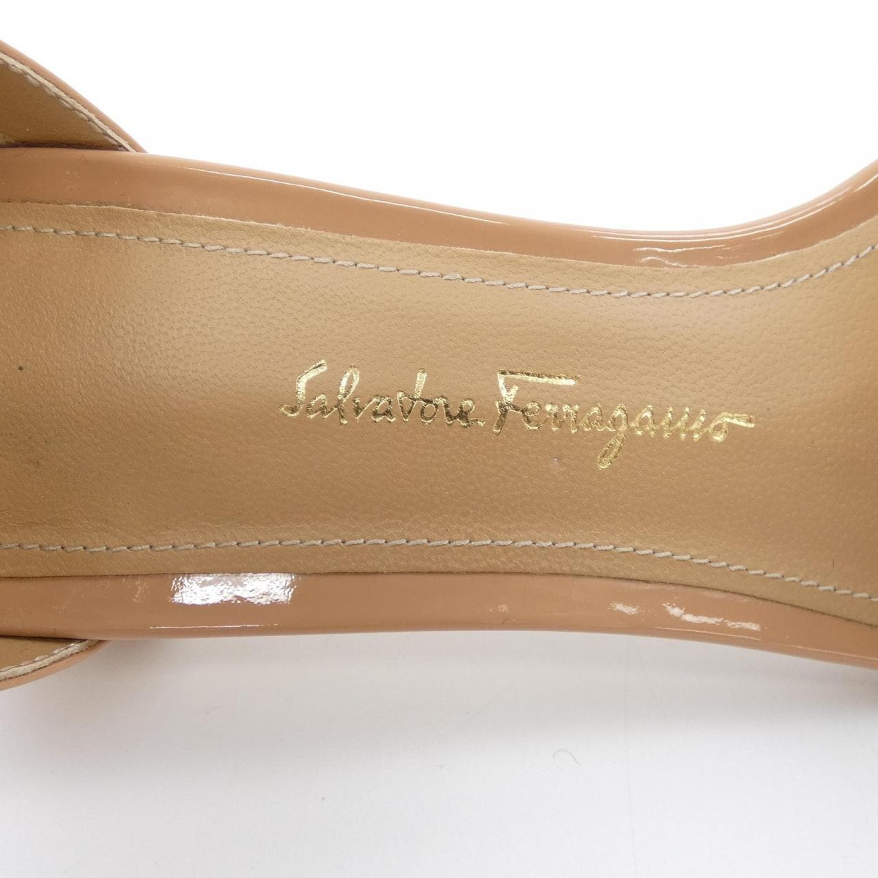 サルヴァトーレフェラガモ SALVATORE FERRAGAMO サンダル