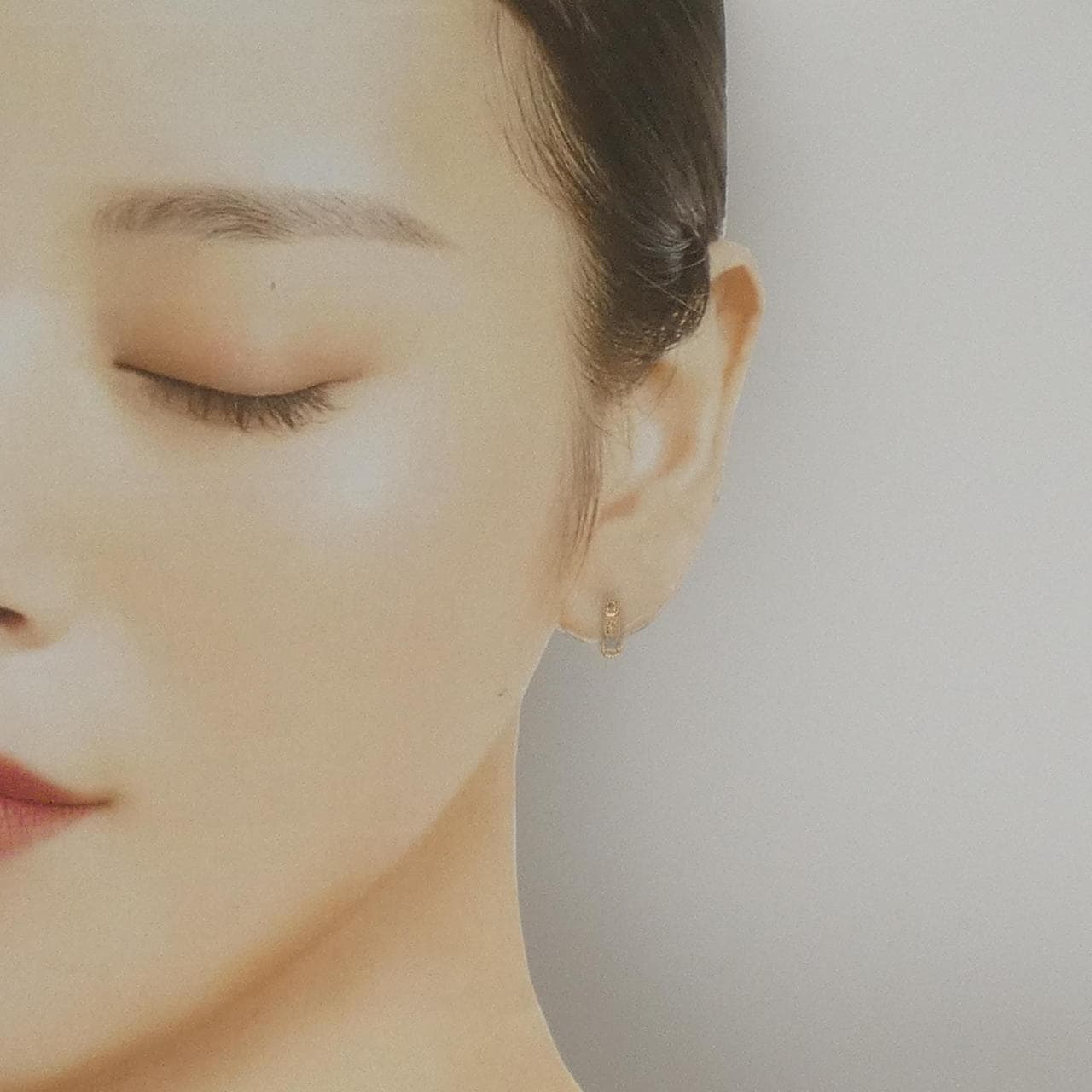 アガット ダイヤモンド ピアス 0.102CT