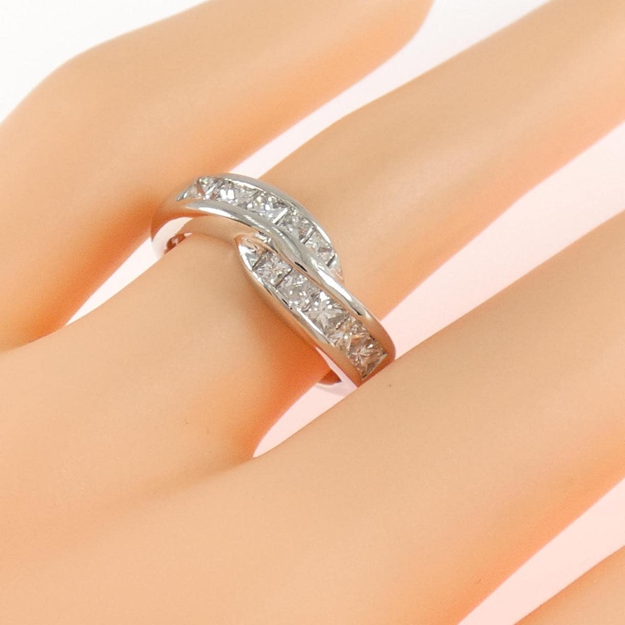 PT900 ダイヤモンド リング 1.00CT