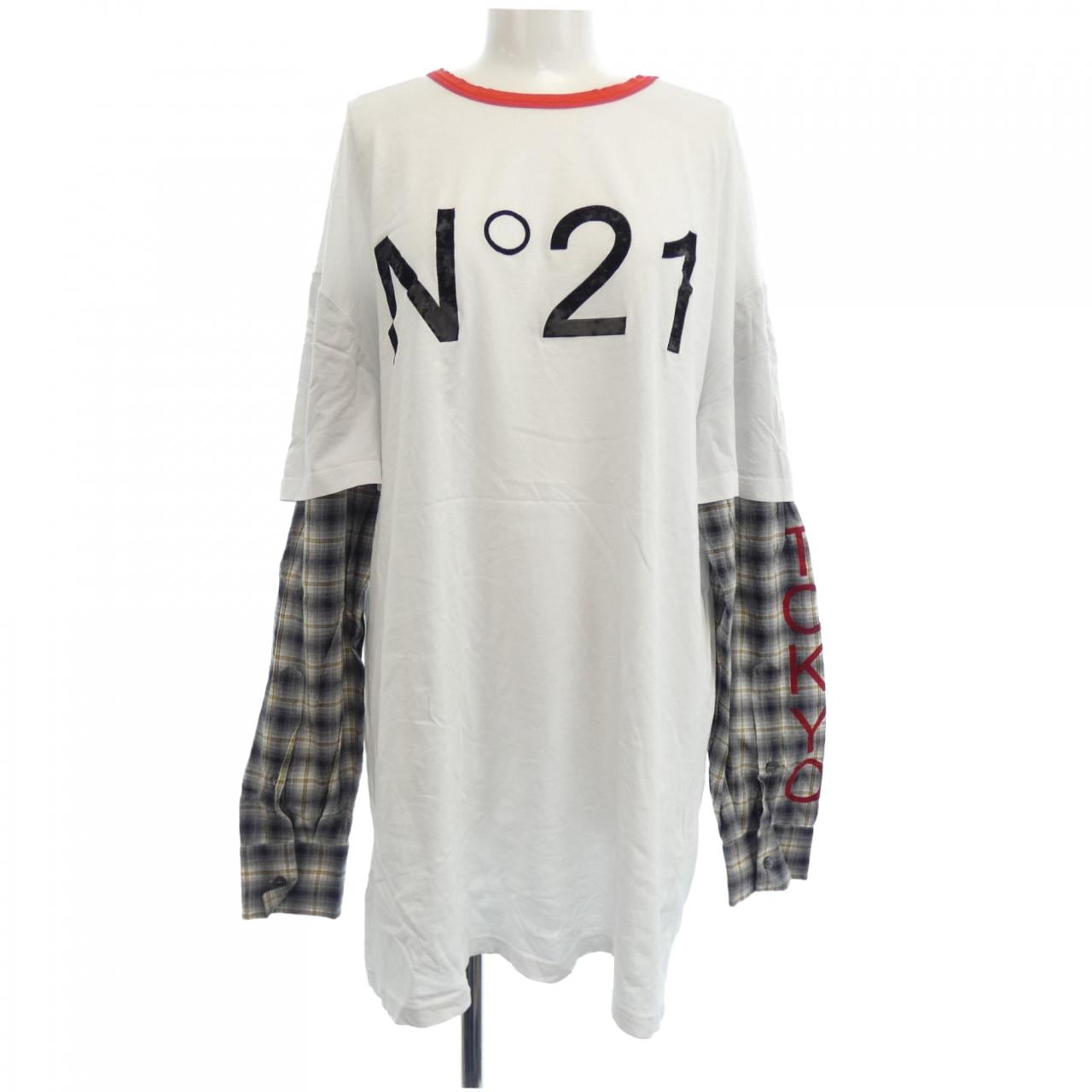 Tシャツ(半袖/袖なし)ヌメロヴェントゥーノ N°21 トップス - Tシャツ