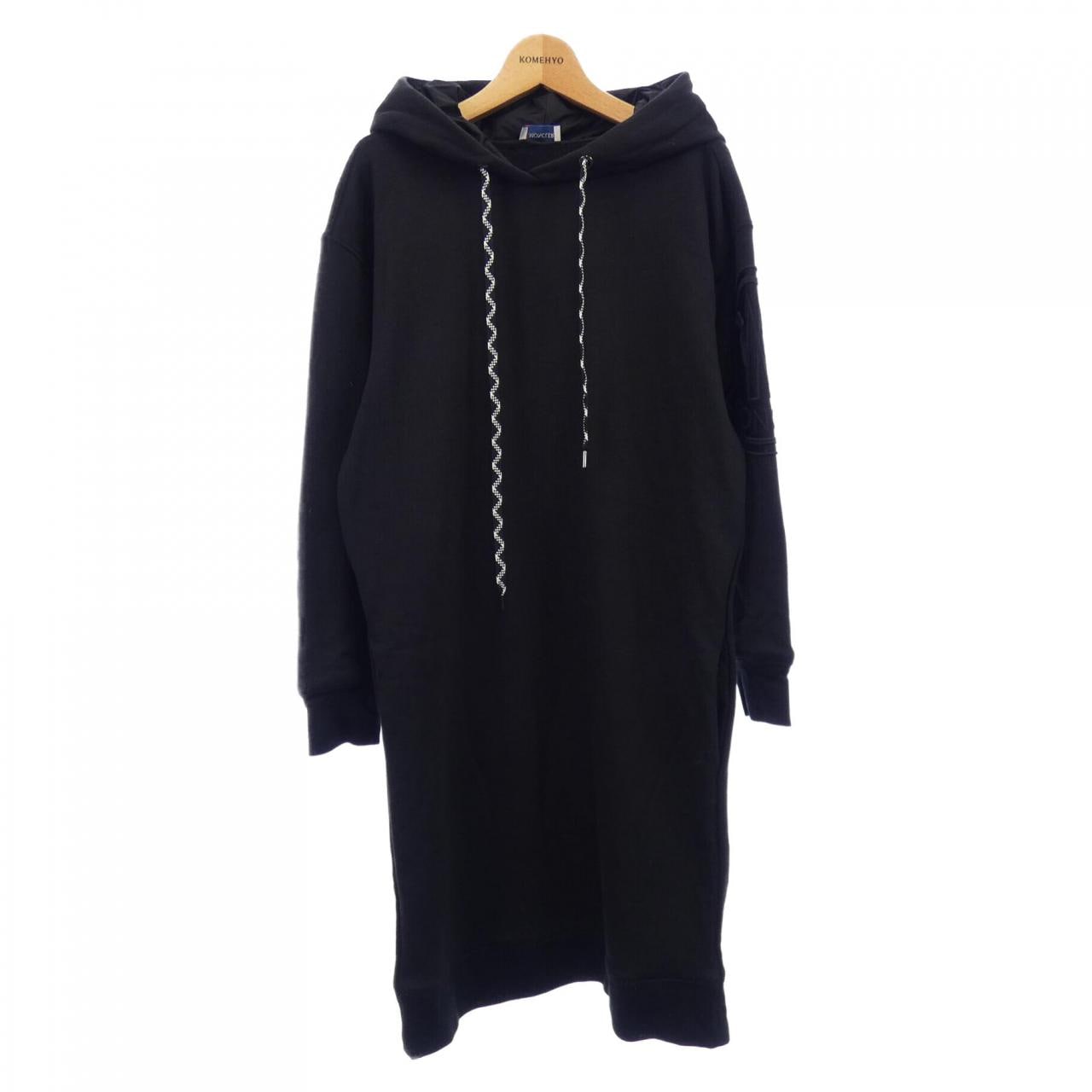 MONCLER MONCLER F20938I7400 海贼王
