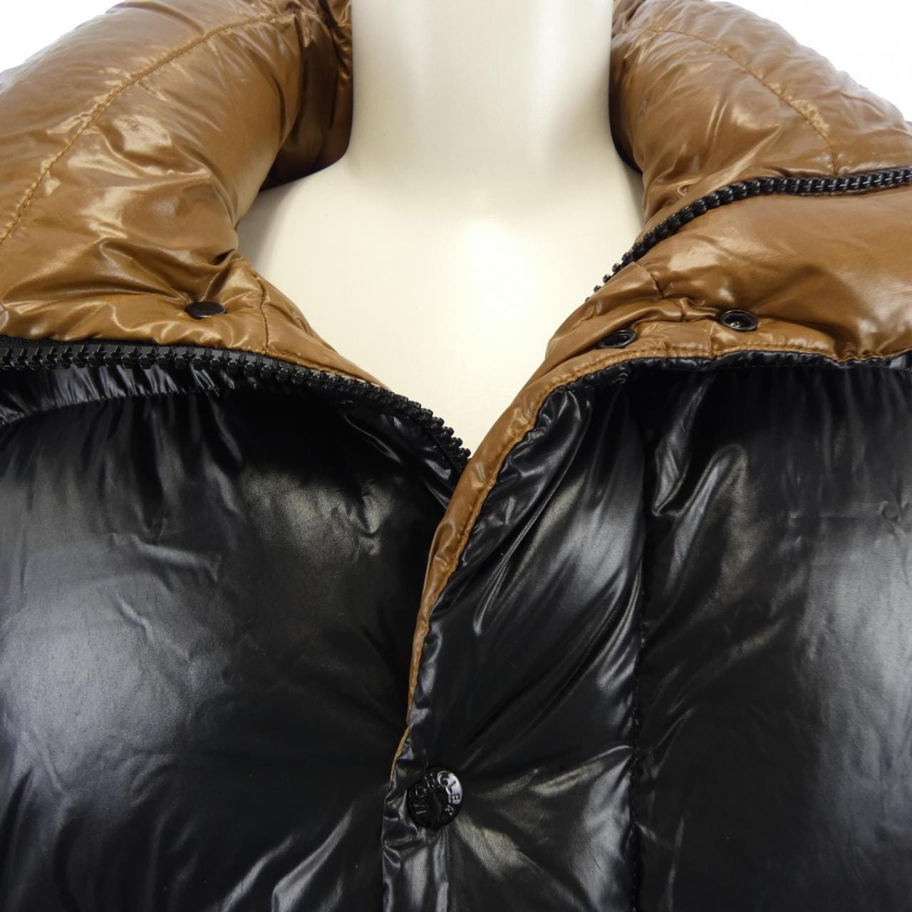 モンクレール MONCLER PARANA ダウンジャケット