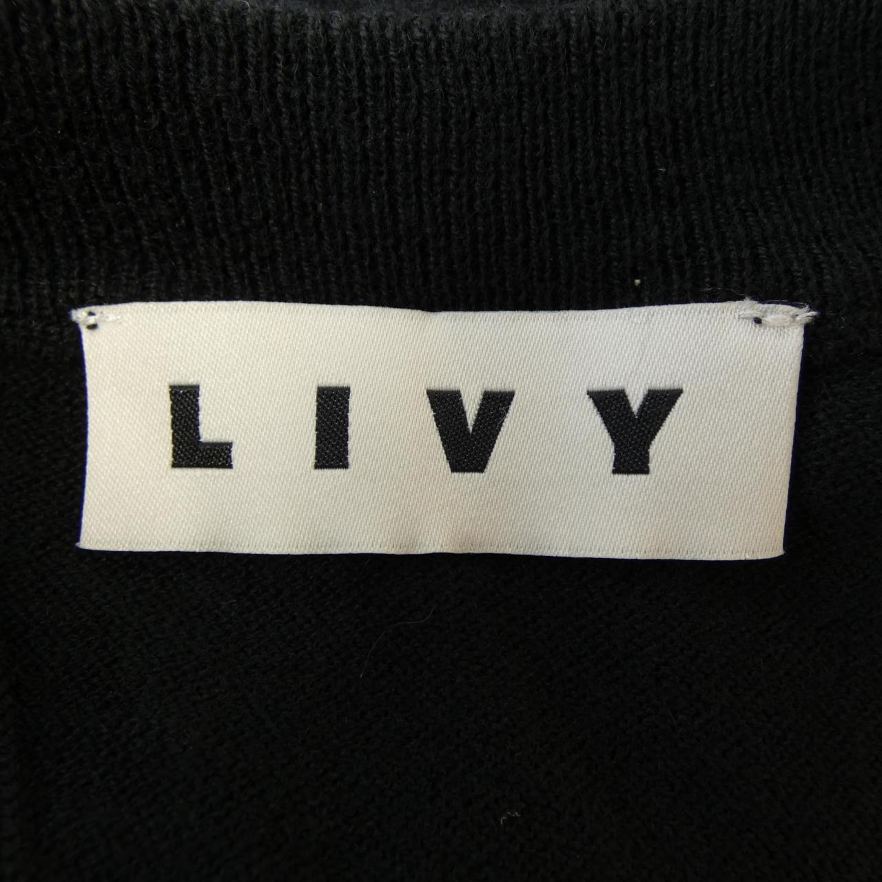 LIVY ニット