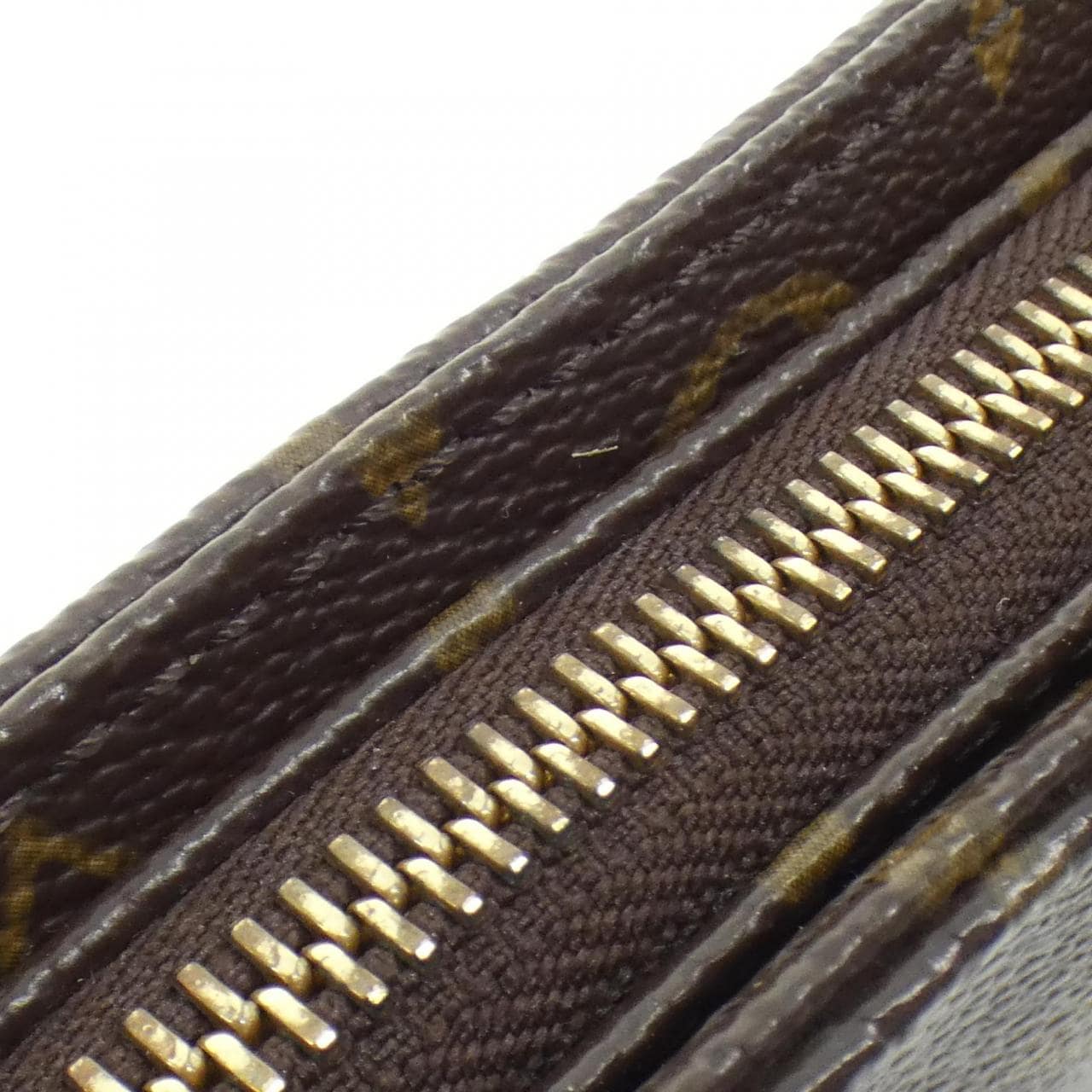 LOUIS VUITTON Monogram Looping MM M51146 Shoulder Bag