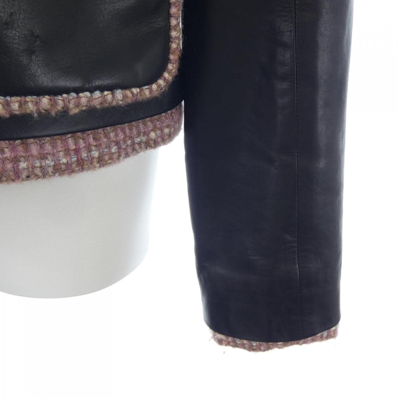 【ヴィンテージ】シャネル CHANEL P21728W03190 03A レザージャケット