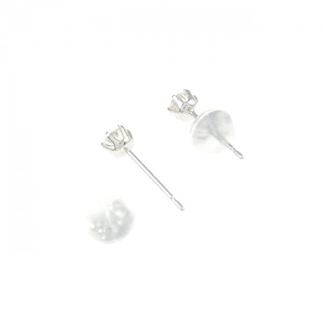 PT900 ソリティア ダイヤモンド ピアス 0.28CT