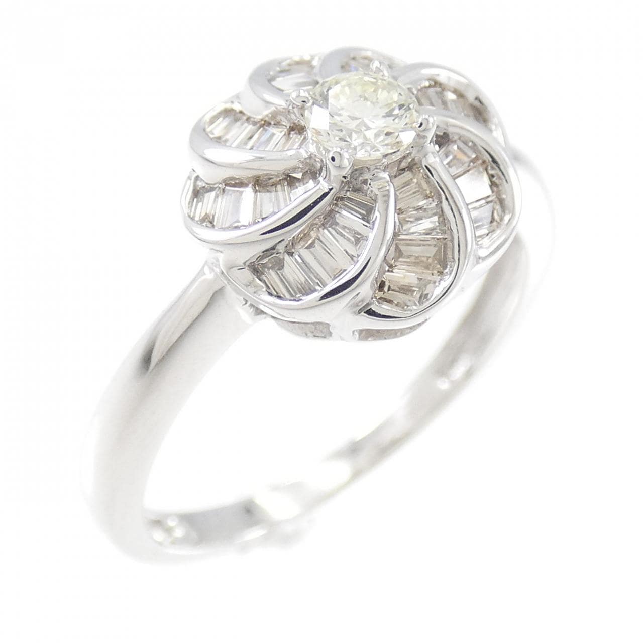 K18WG ダイヤモンド リング 0.37CT