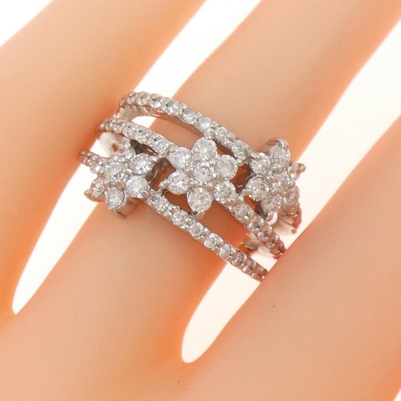 PT フラワー ダイヤモンド リング 1.05CT