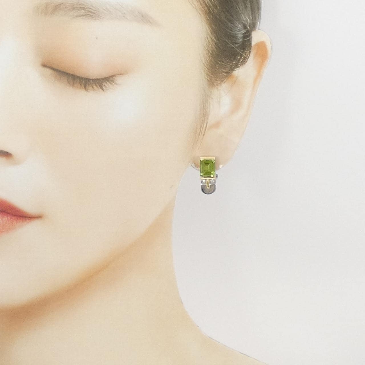 PT900/K14WG/K18 ペリドット ピアス/イヤリング 4.56CT