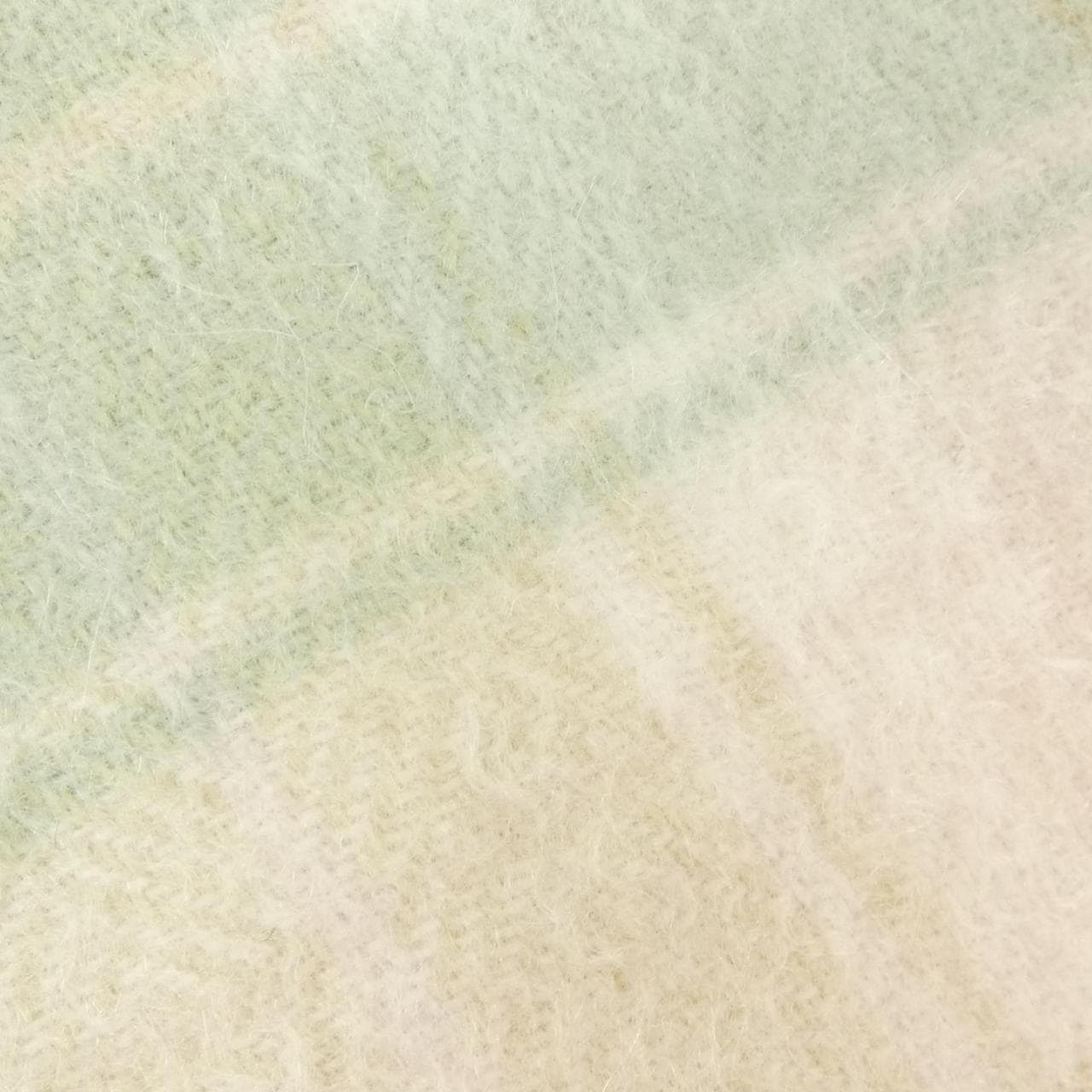 JOHNSTONS CASHMERE MUFFLER