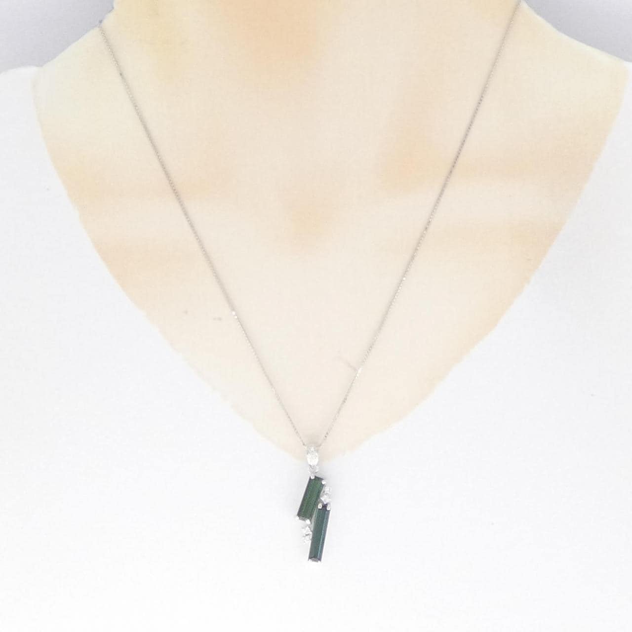 K18WG Tourmaline necklace 3.26CT