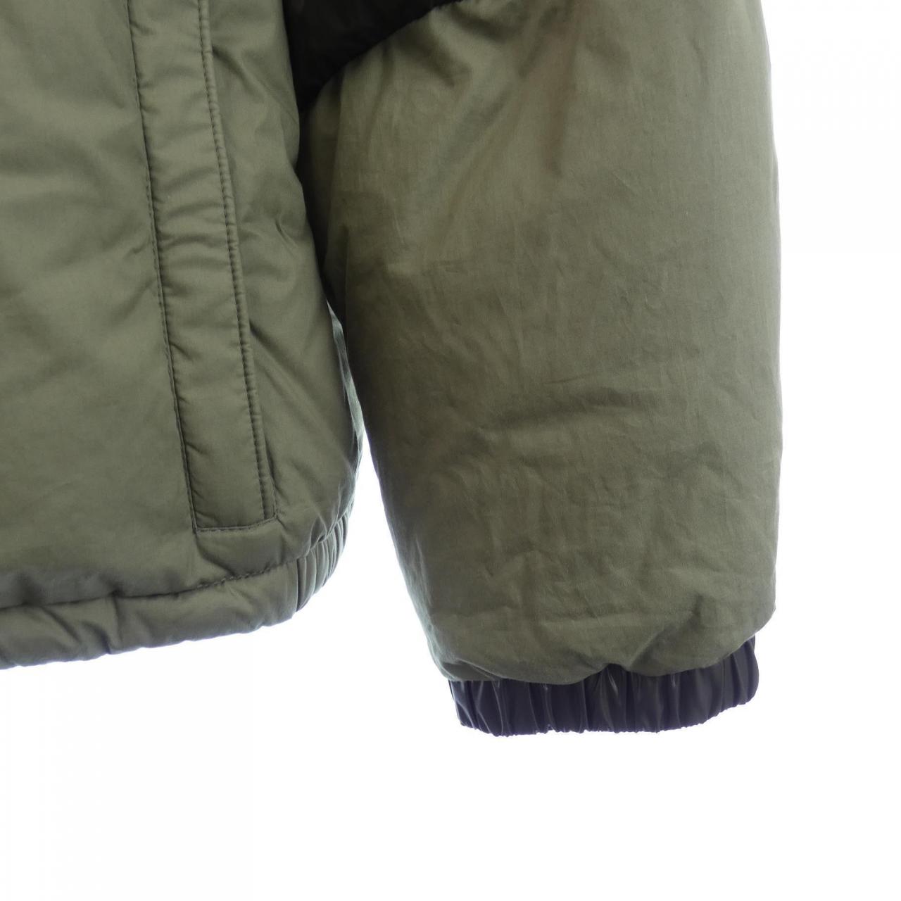 モンクレール MONCLER ダウンジャケット