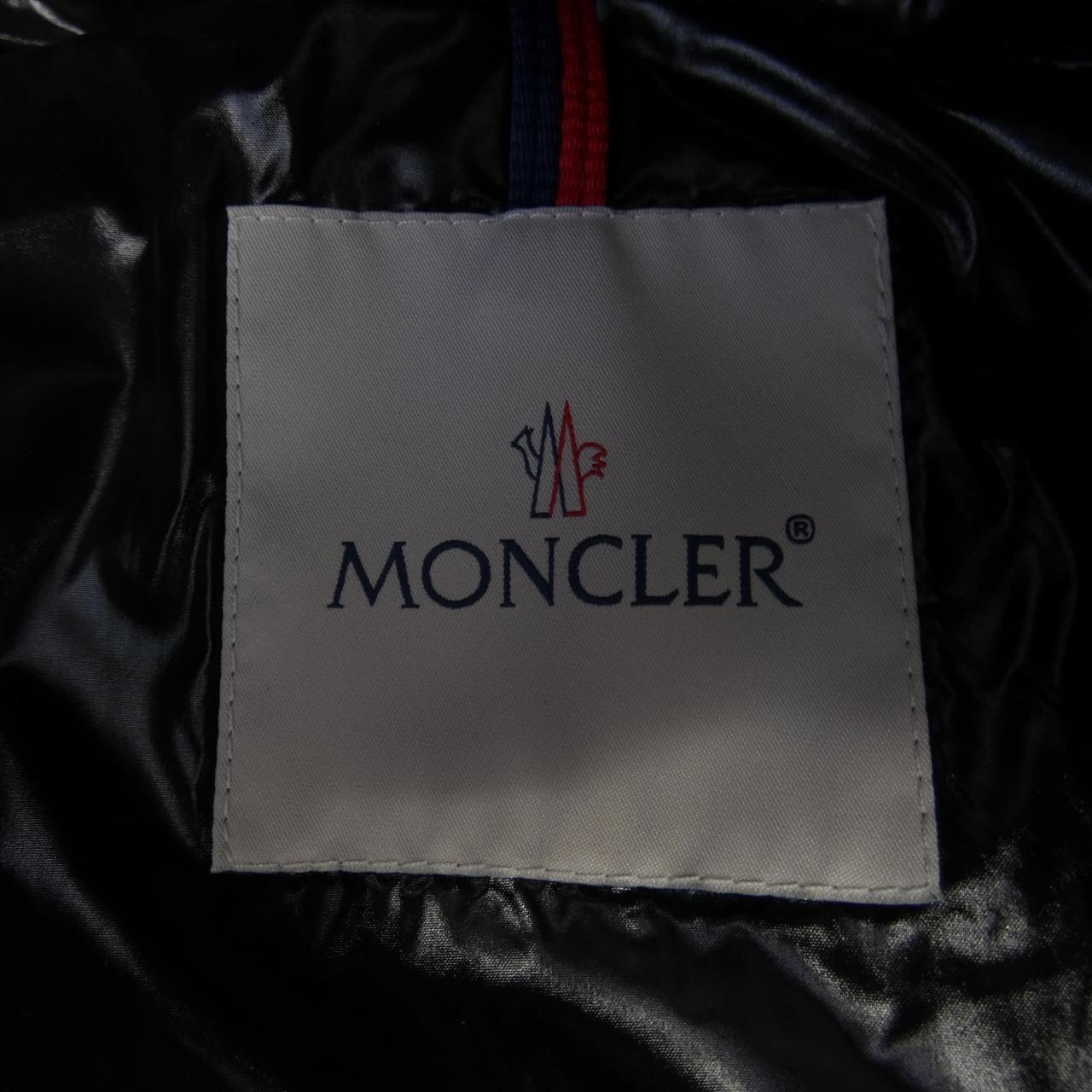 モンクレール MONCLER ダウンジャケット