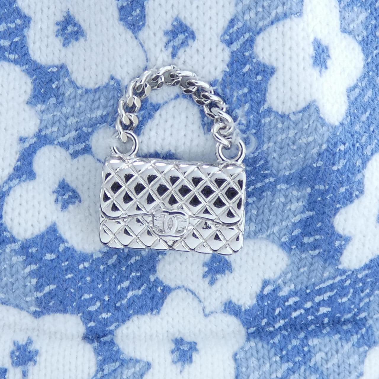 シャネル CHANEL LOOK23 P77924K11270 Tシャツ