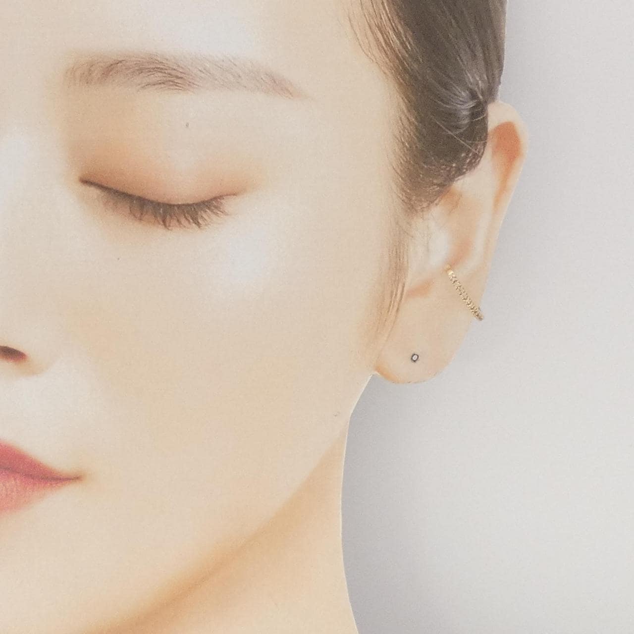 ヒロタカ ゴサマー イヤーカフ 0.07CT 片耳