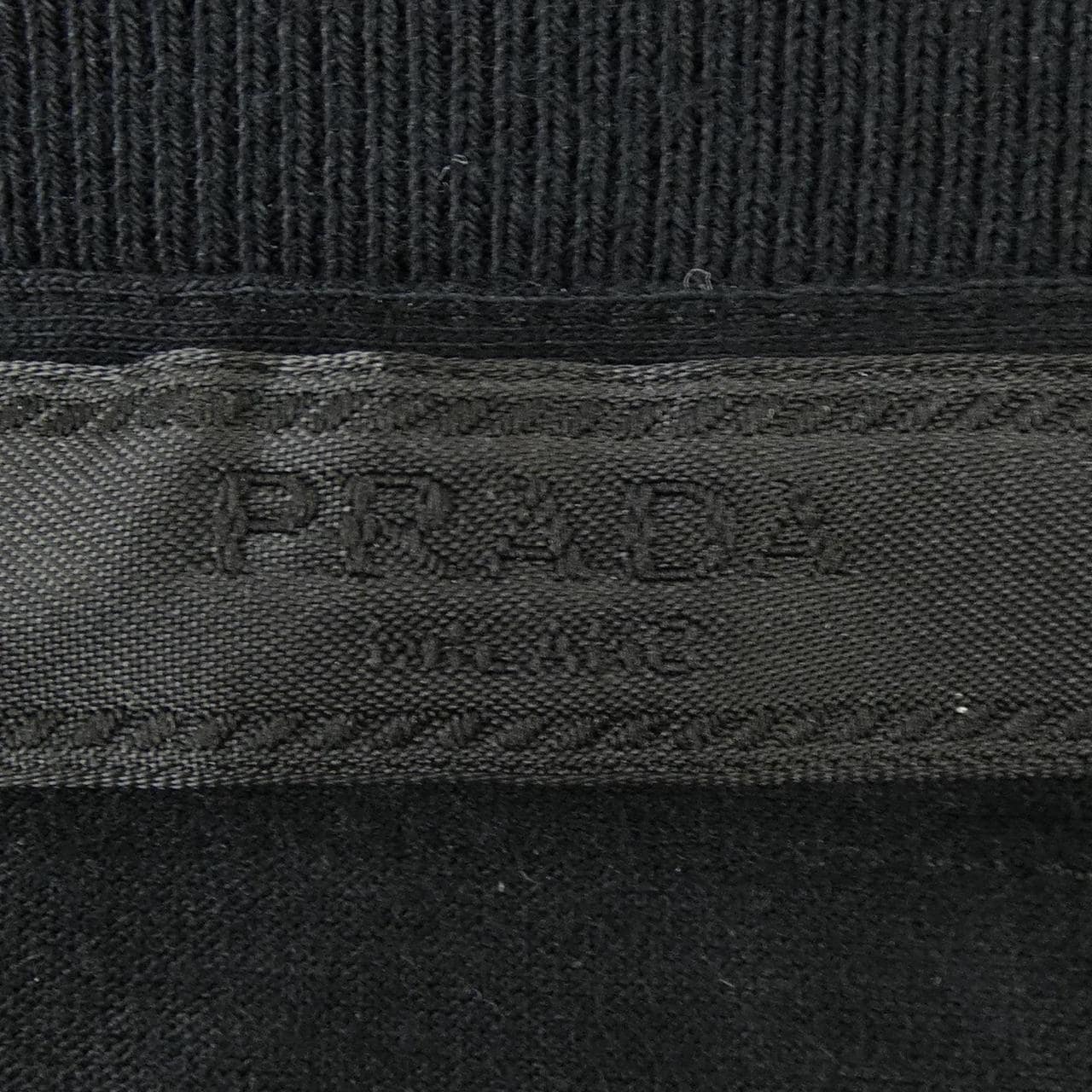 プラダ PRADA UJM492 S221 11CD Tシャツ