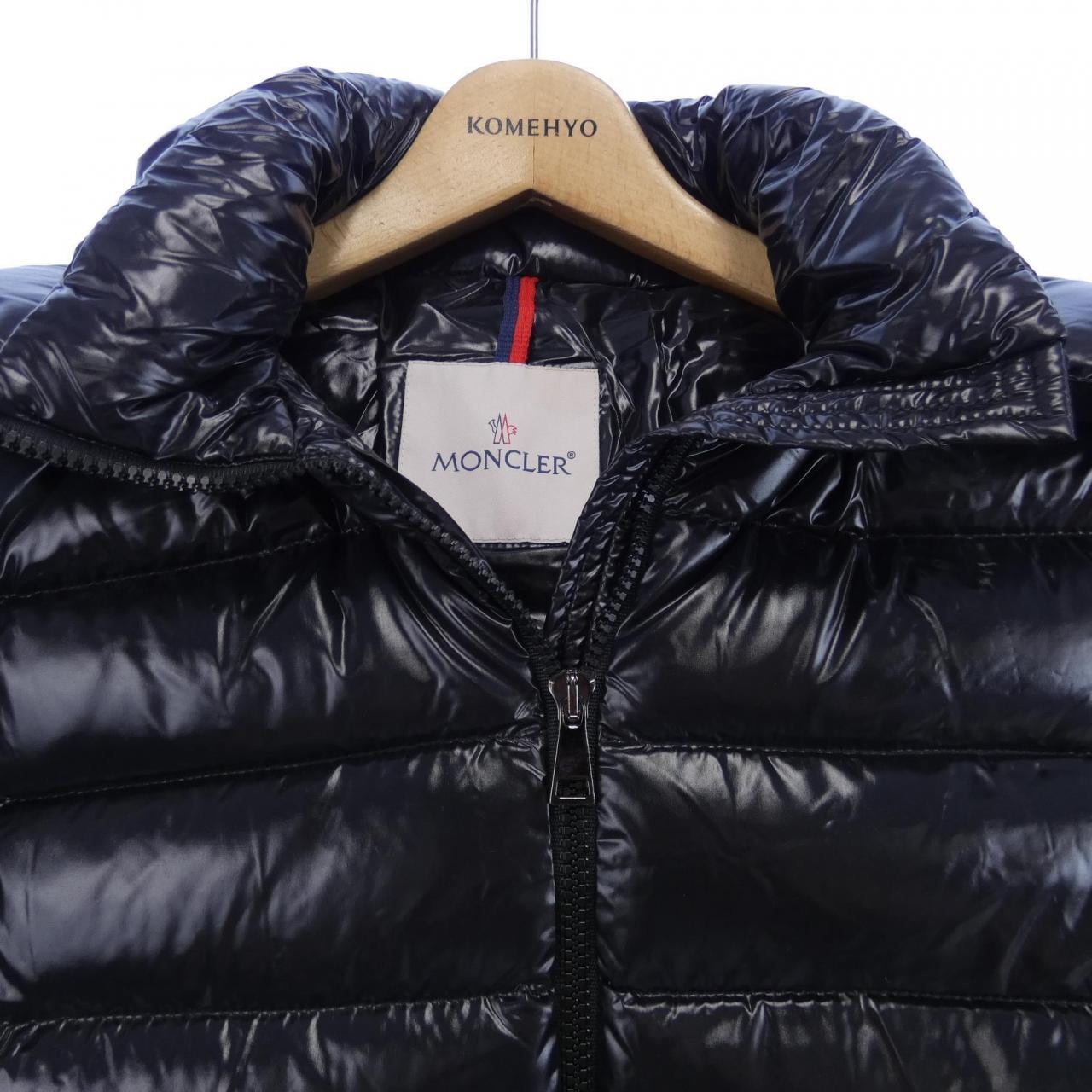 モンクレール MONCLER ダウンジャケット