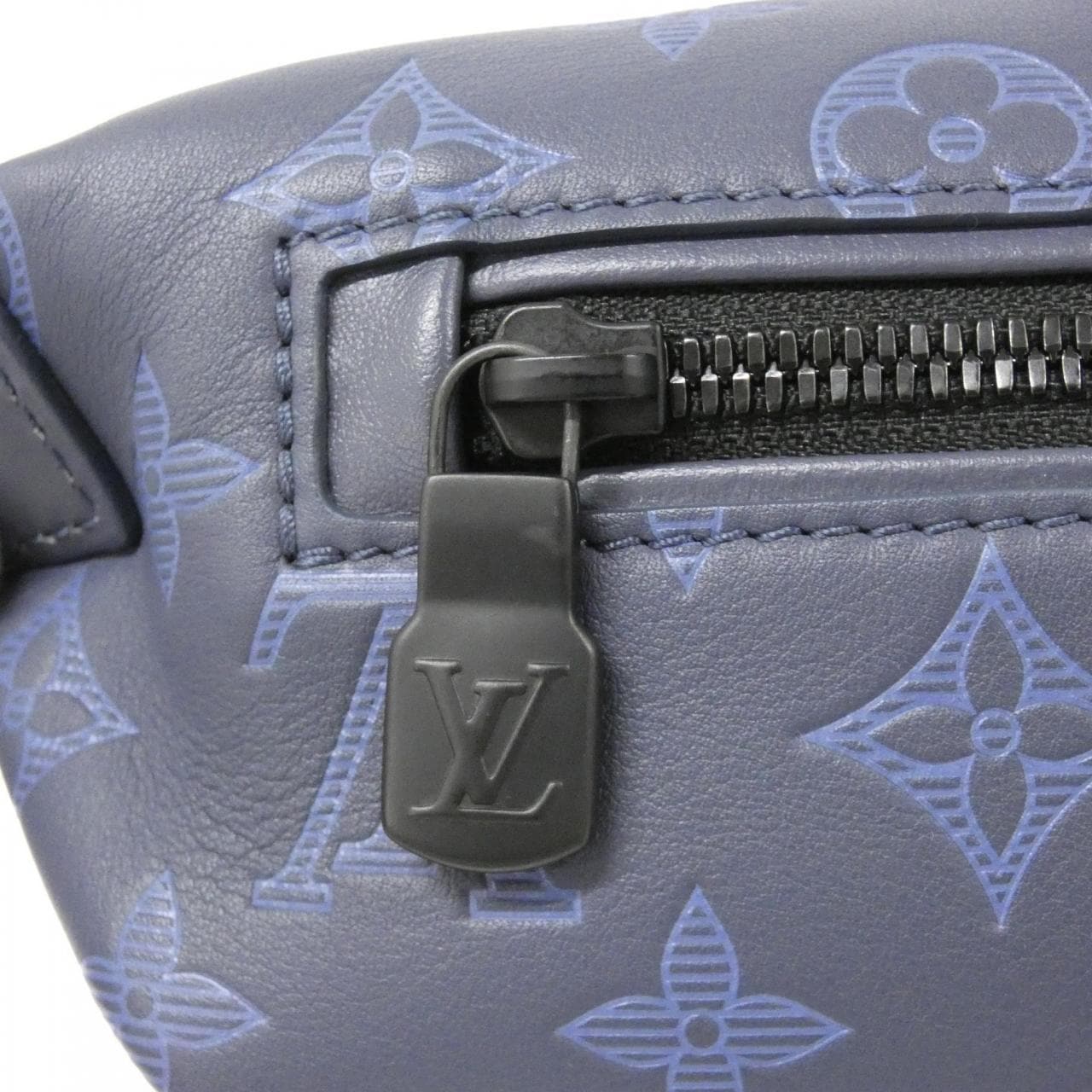 ルイヴィトン モノグラム シャドウ ディスカバリー バムバッグ PM M45729 ショルダーバッグ