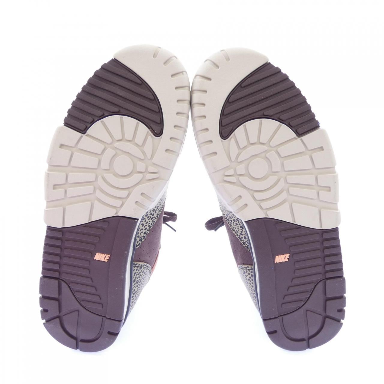 ナイキ NIKE IF0501-200 スニーカー