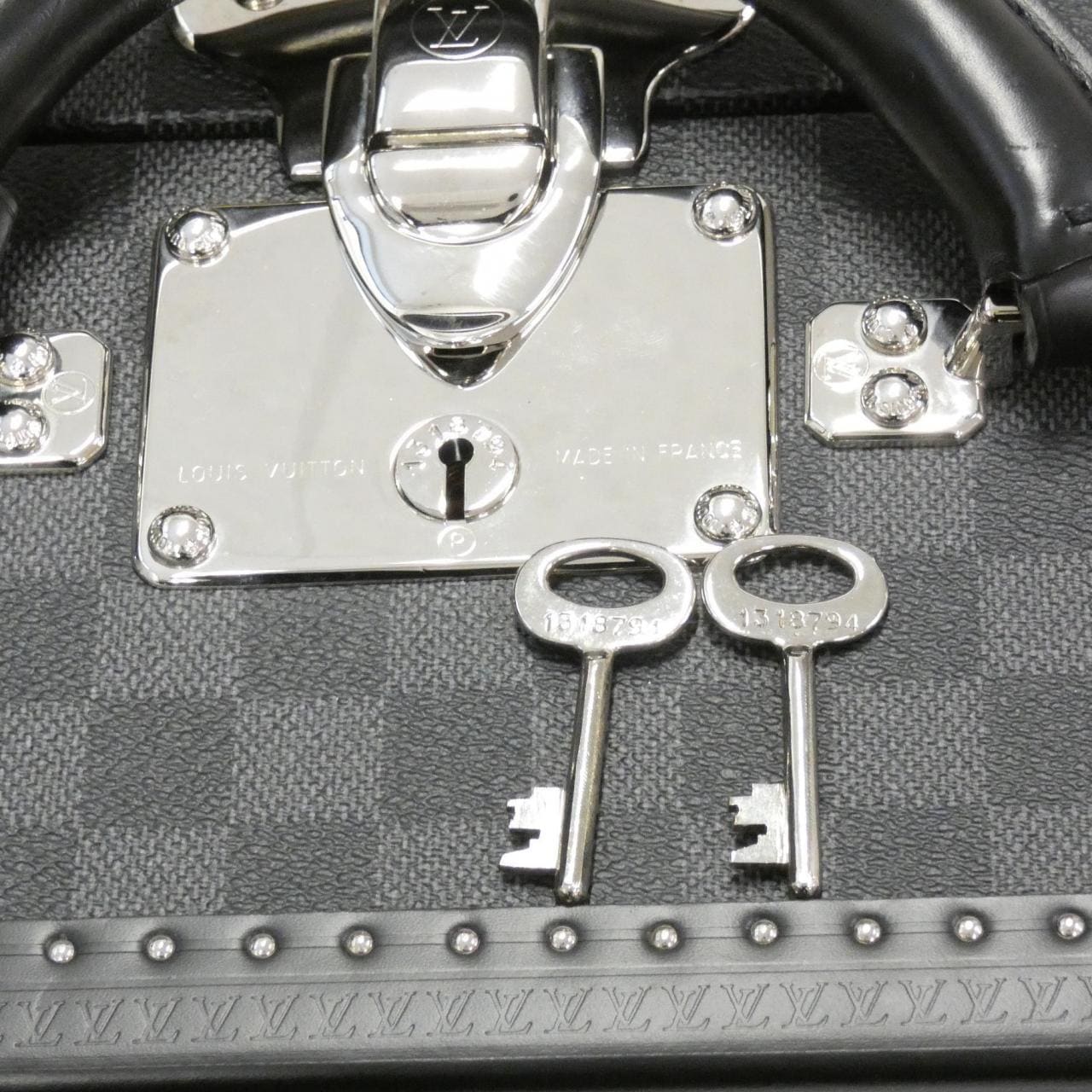 LOUIS VUITTON Damier Graphite Visten 65cm N21363 Bag