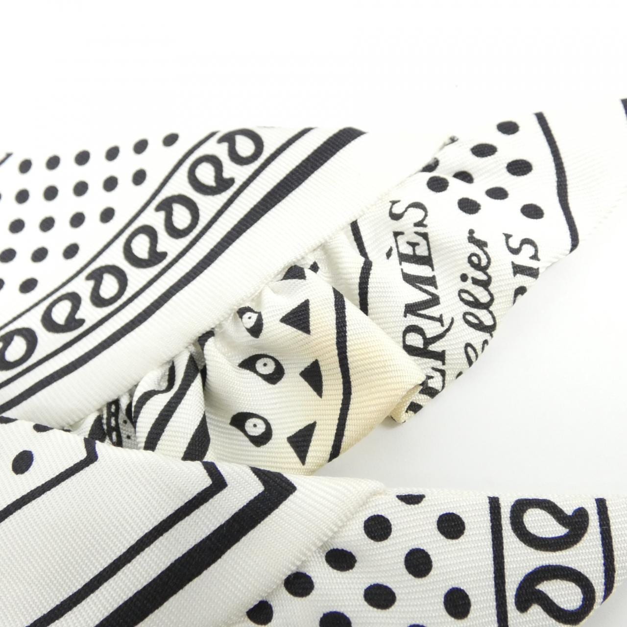 エルメス EPERON D'OR BANDANA ツイリー フリル 852978S スカーフ