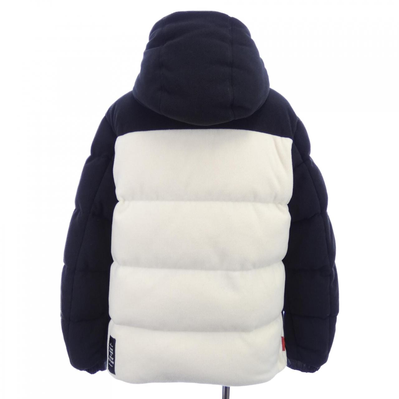 モンクレール MONCLER ダウンジャケット