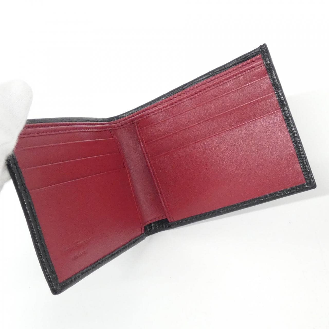 【新品】サルヴァトーレフェラガモ 66 A064 札入れ