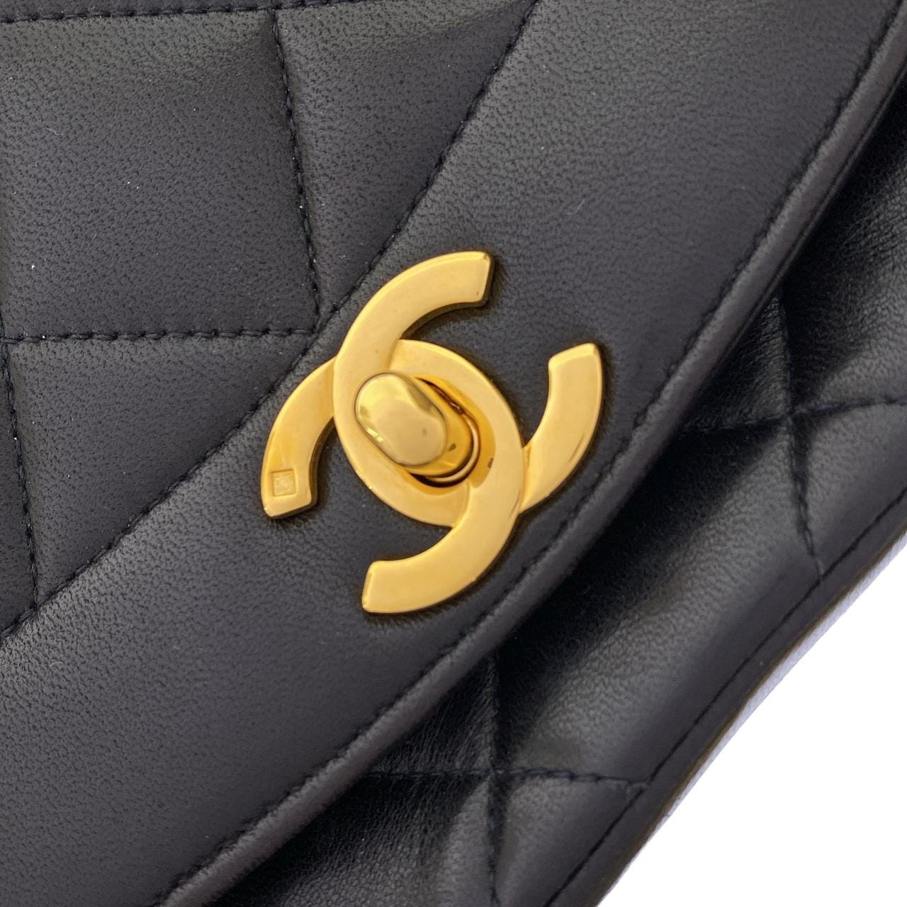 【ヴィンテージ】シャネル 01164 ショルダーバッグ