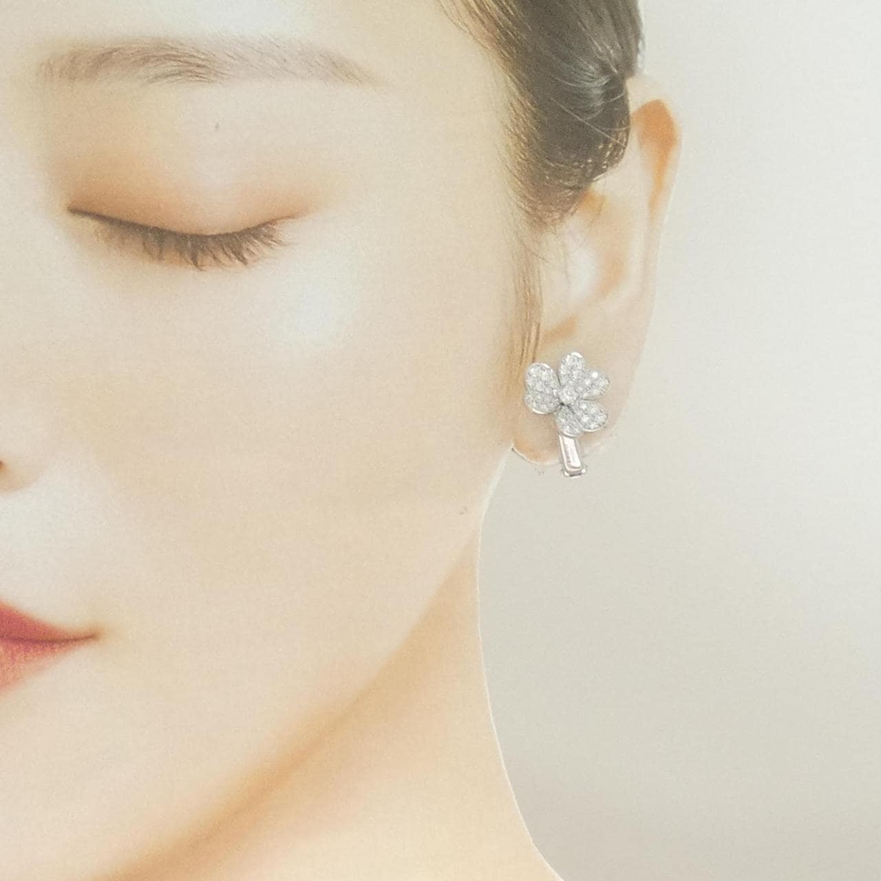 ヴァンクリーフ&アーペル フリヴォル  スモール ピアス