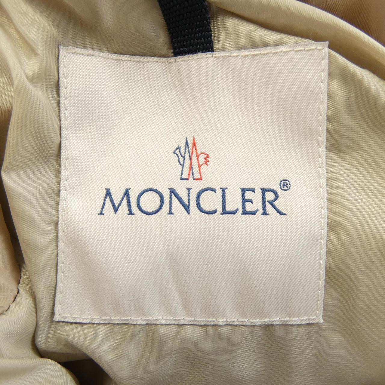 モンクレール MONCLER ダウンジャケット