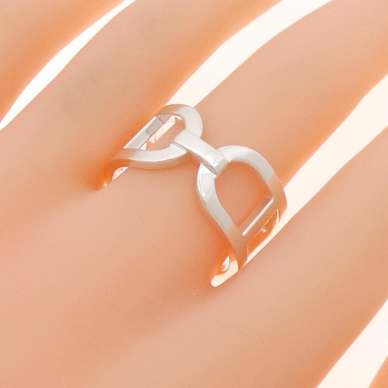 エルメス エヴァー シェーヌダンクル リング