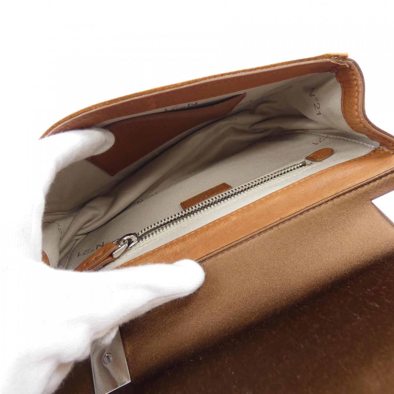 ヌメロヴェントゥーノ N°21 BAG