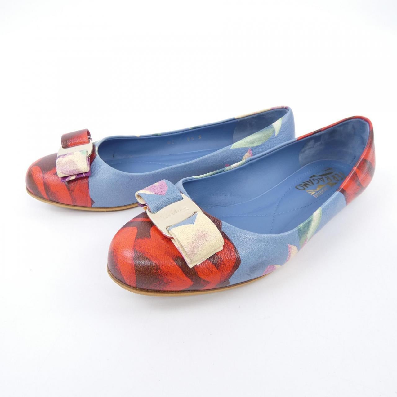 サルヴァトーレフェラガモ SALVATORE FERRAGAMO フラットシューズ