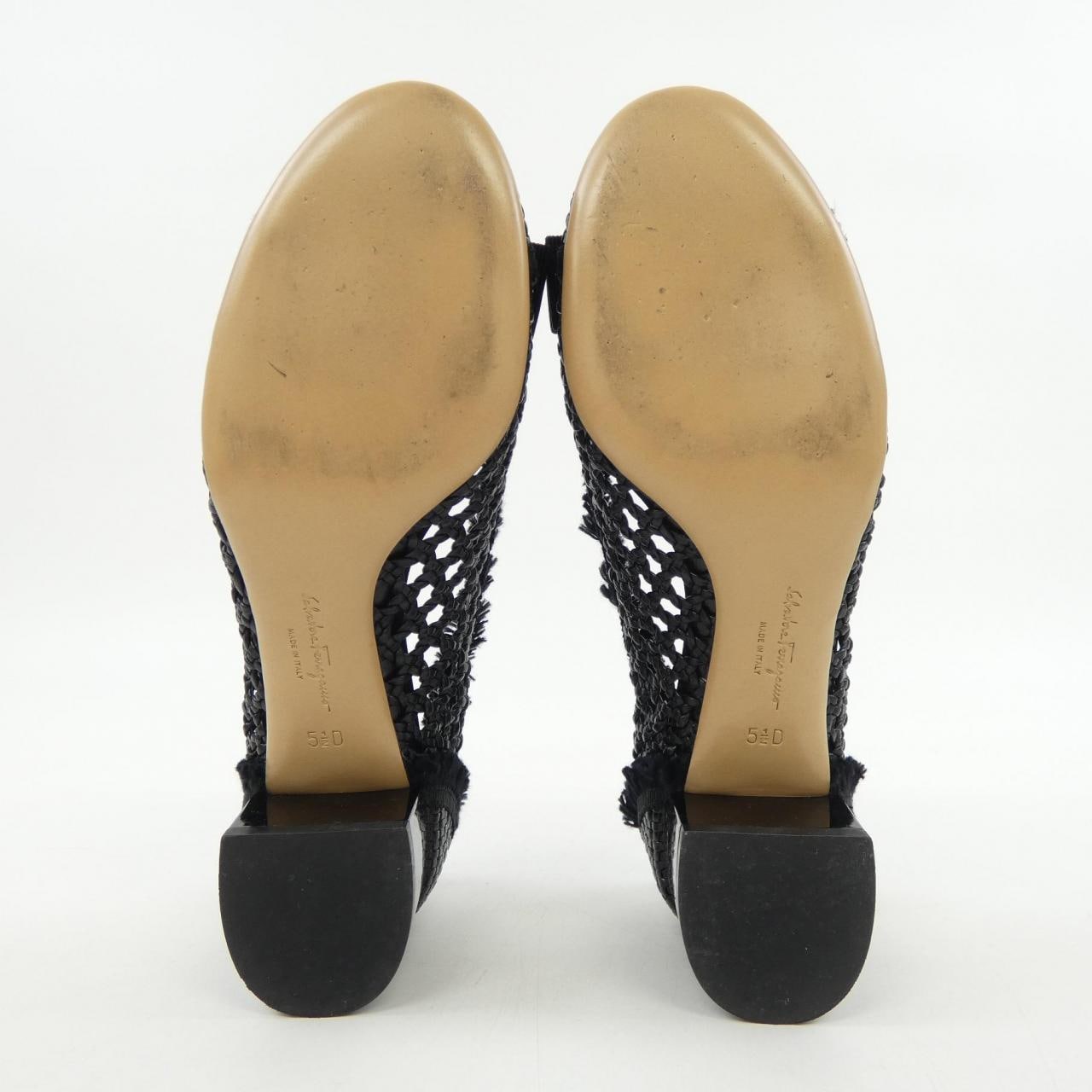 フェラガモ FERRAGAMO パンプス