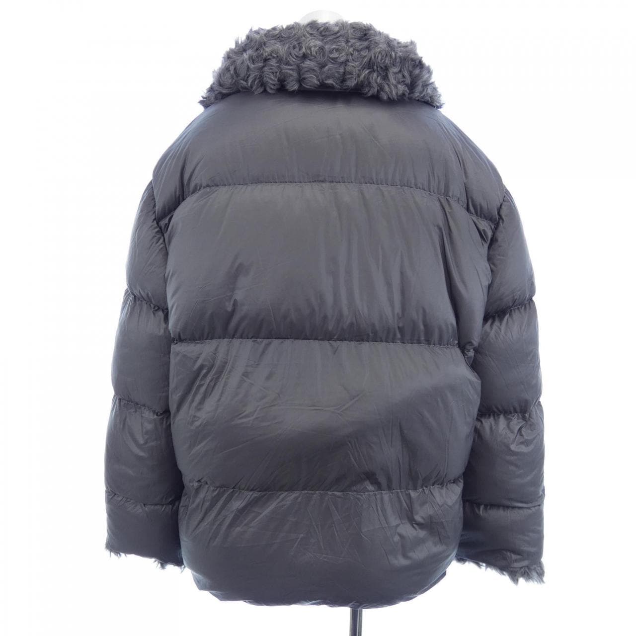 モンクレール MONCLER ダウンジャケット