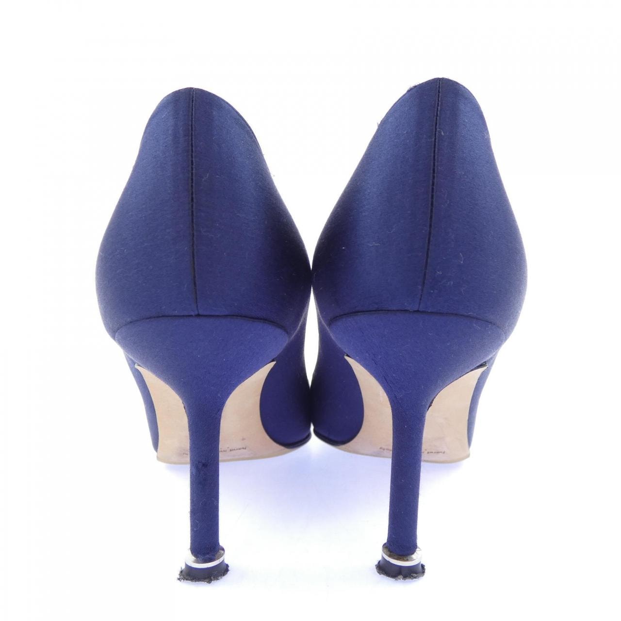 マノロブラニク MANOLO BLAHNIK パンプス