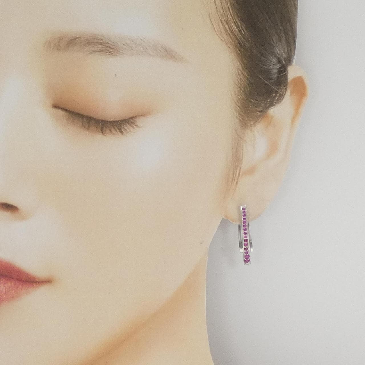 K18WG ルビー ピアス 0.6CT