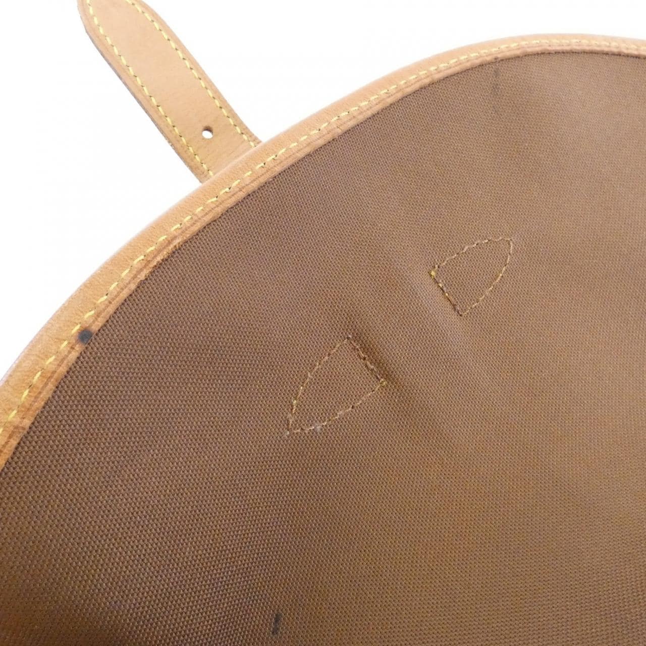 ルイヴィトン モノグラム ソミュール 30cm M42256 ショルダーバッグ