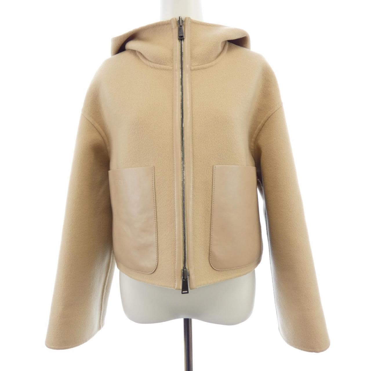 フェンディ FENDI FFモチーフ　 FJ6993 A5HD ジャケット