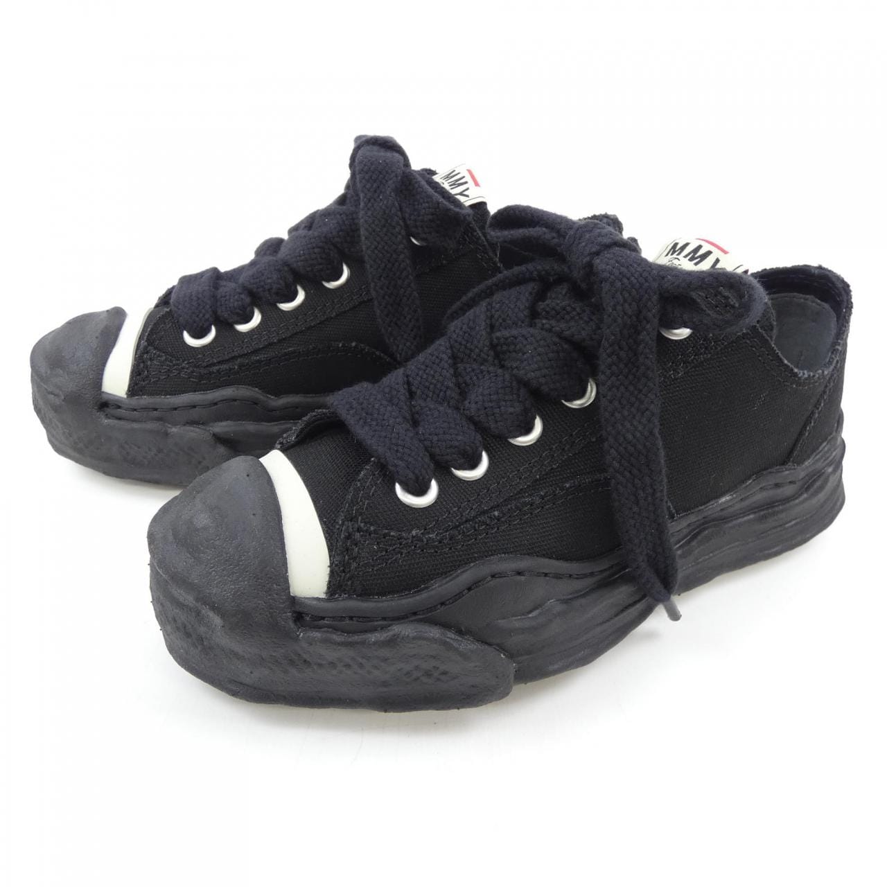 メゾンミハラヤスヒロ MAISON MIHARA YASUHI スニーカー