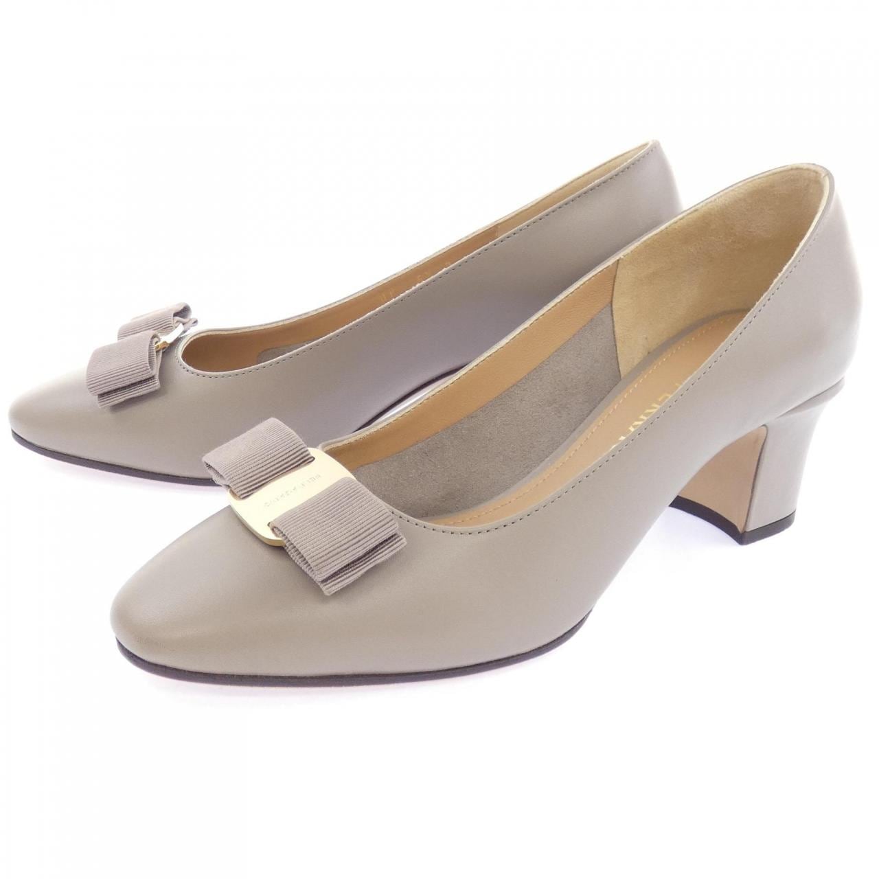 フェラガモ FERRAGAMO パンプス
