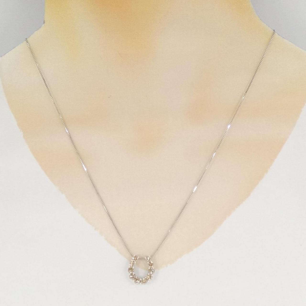 K18WG ホースシュー ダイヤモンド ネックレス 1.00CT
