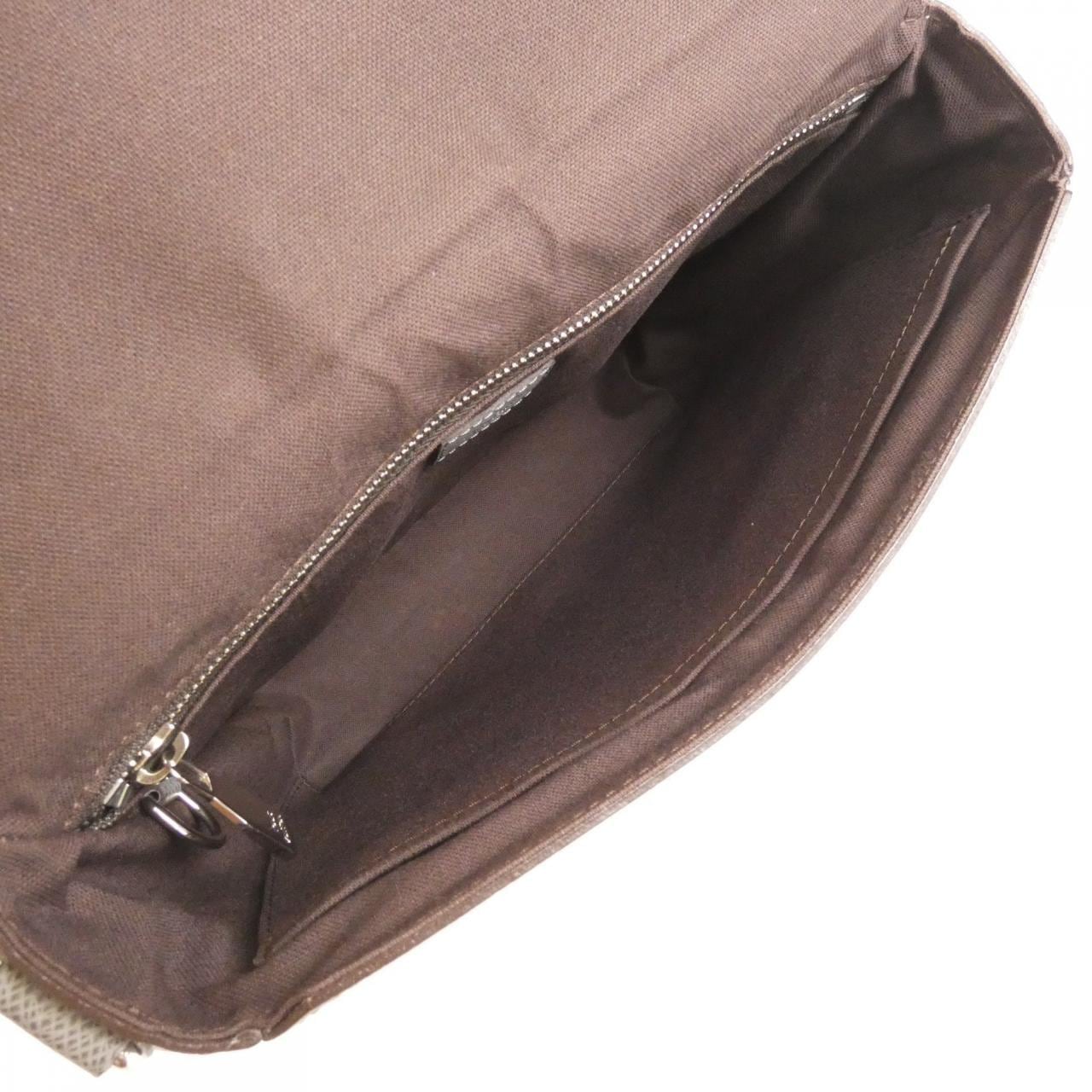 ルイヴィトン タイガ ロマン PM M32700 ショルダーバッグ