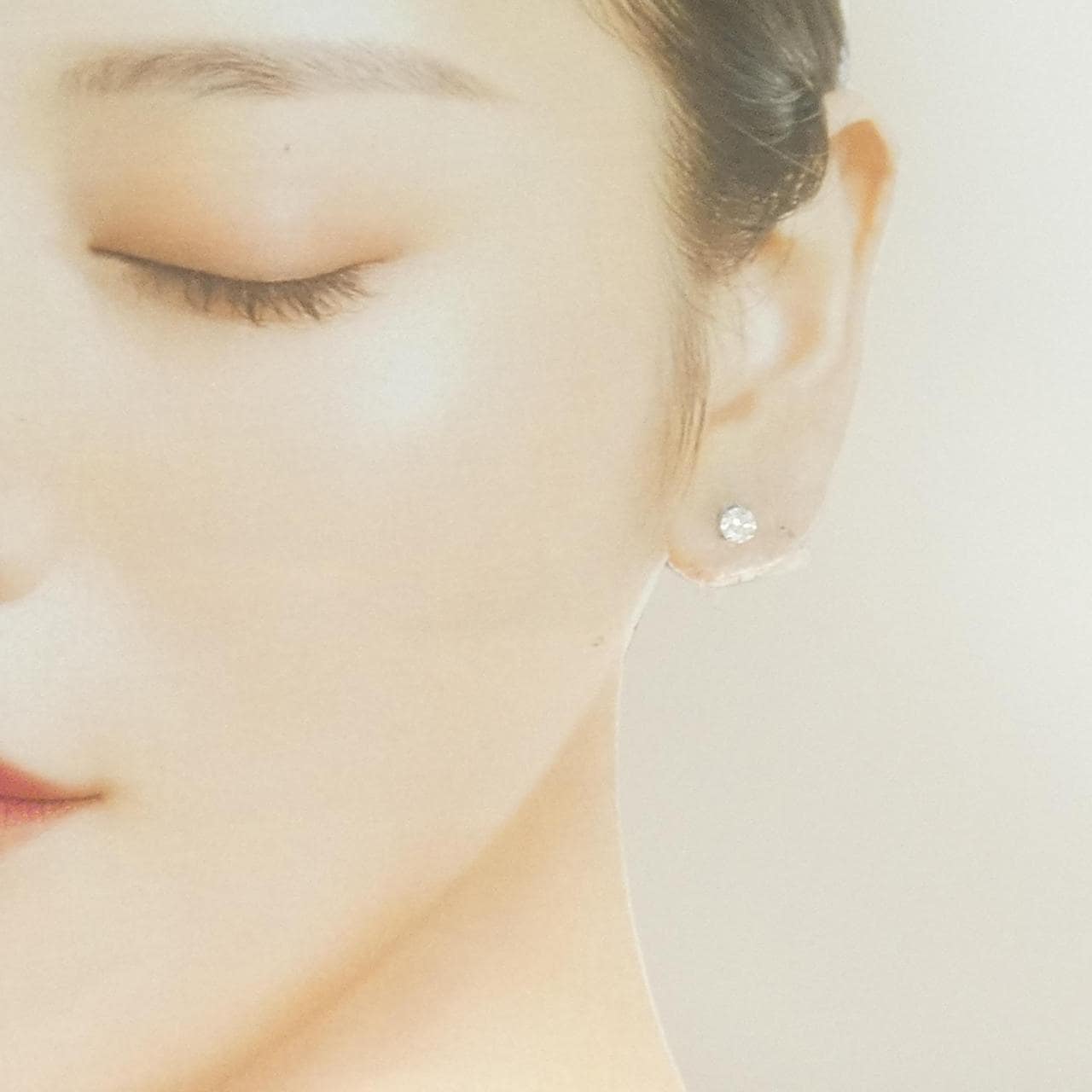 PT900 ソリティア ダイヤモンド ピアス 0.630CT