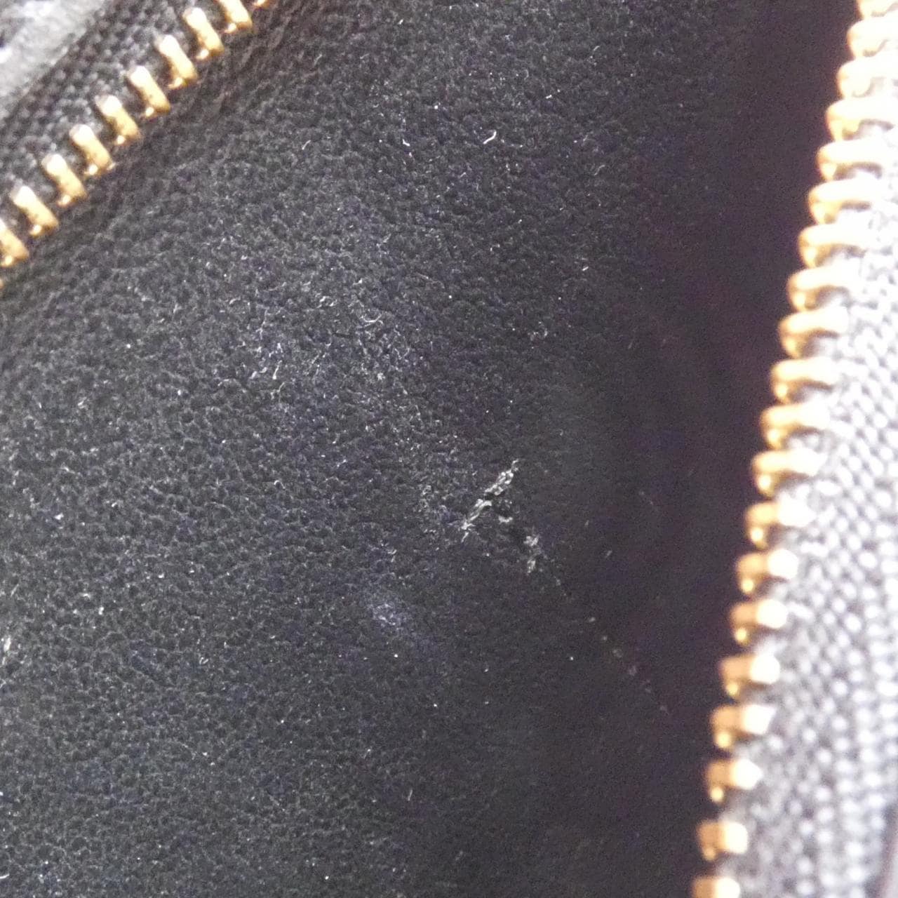 セリーヌ スモール トラペーズ 174683VTI バッグ