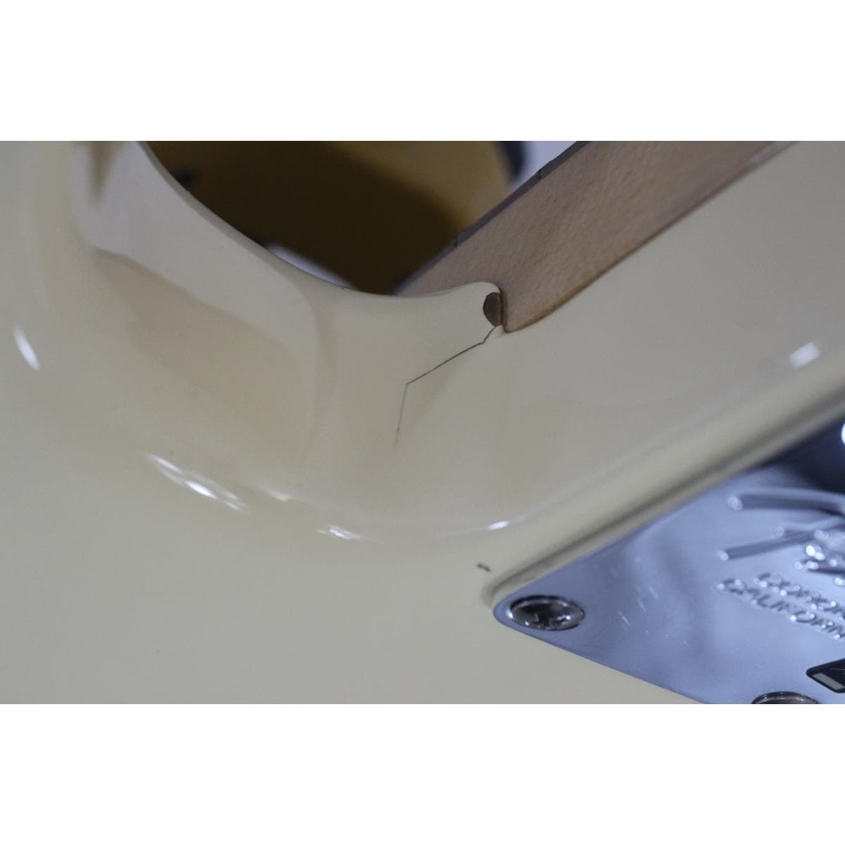 FENDER FSR 70S PRECISION BASS