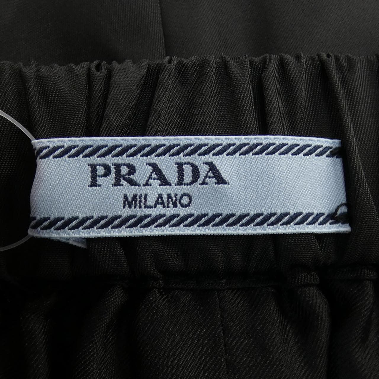 プラダ PRADA トライアングルロゴ 22R757 S221 1Z5G ショートパンツ