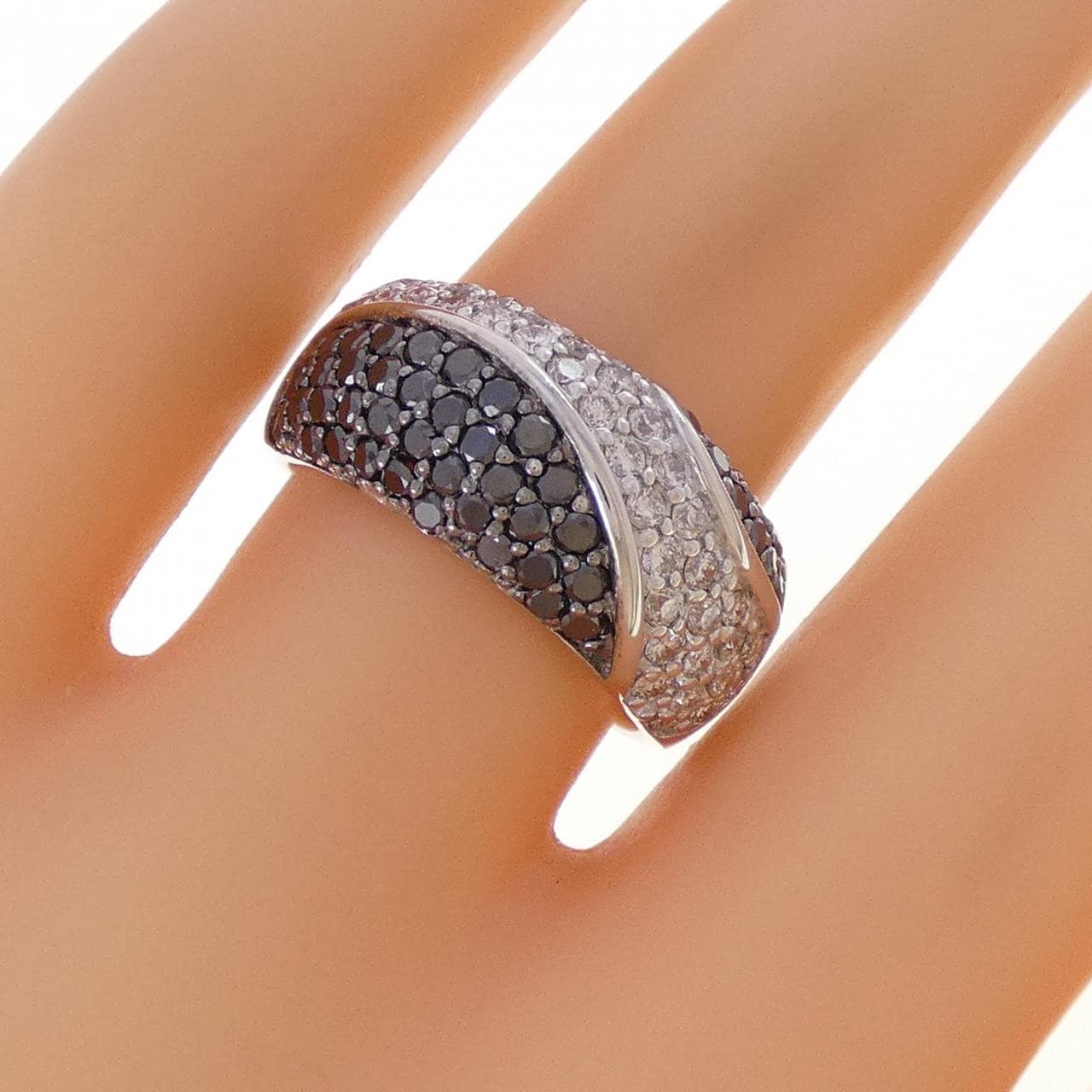 K18WG/K18BG ダイヤモンド リング 1.30CT
