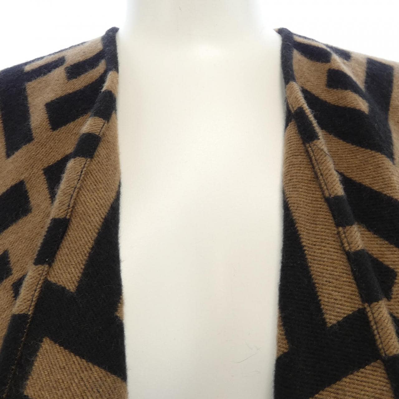フェンディ FENDI ケープ
